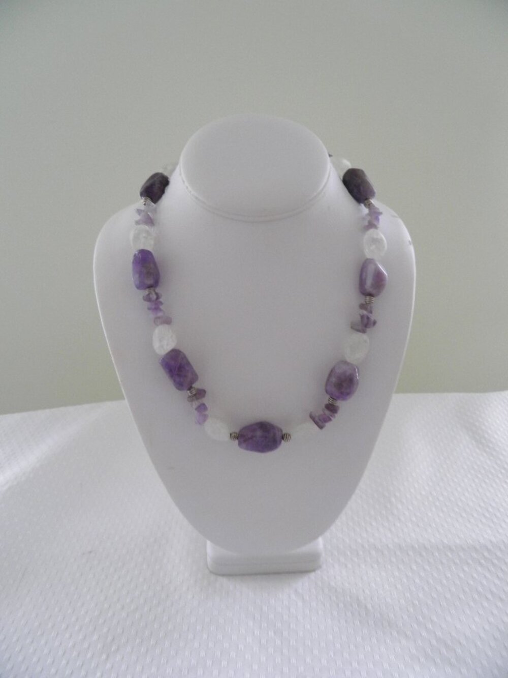 Beautiful Amethyst & Crackle Glass Chunky Necklace 19" long